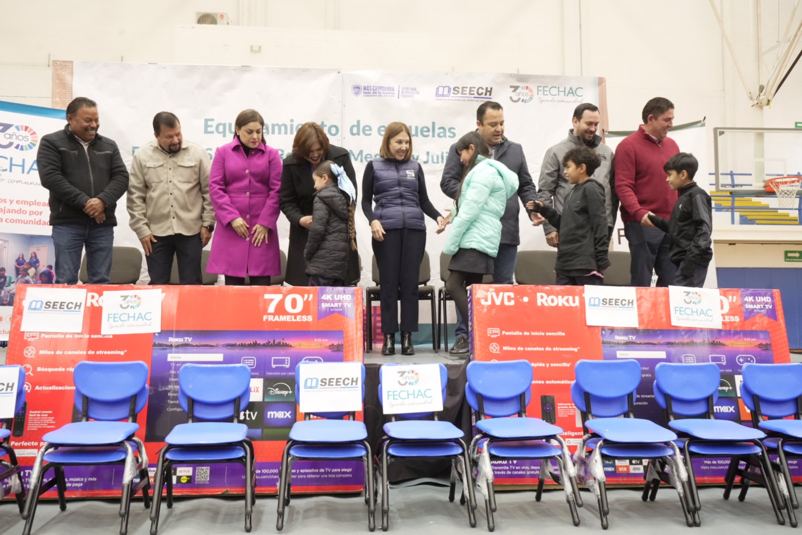 Entregan 4 mdp en equipo a escuelas del centro-sur de Chihuahua