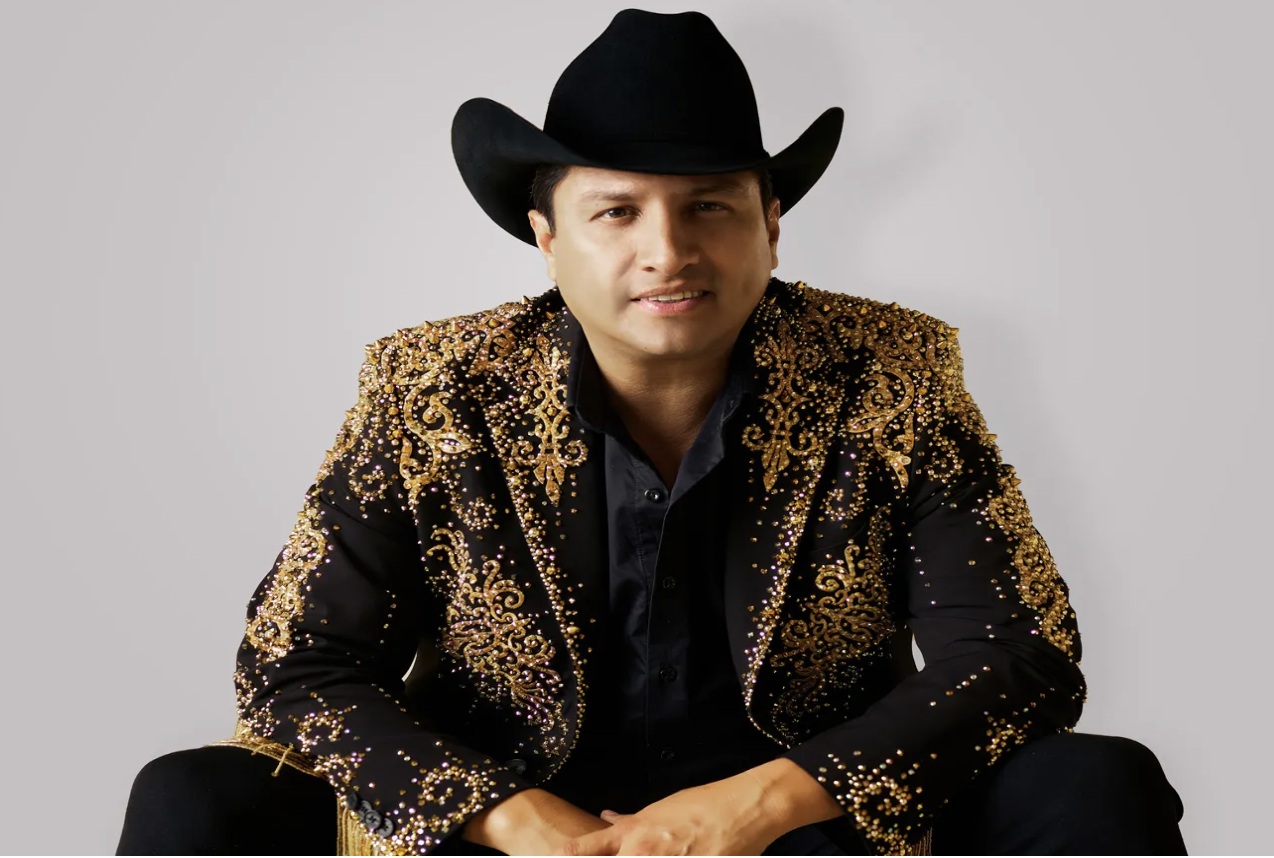 Julión Álvarez llega a Chihuahua este 7 de marzo con nuevo show