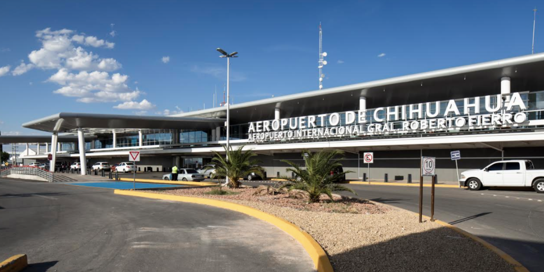 Impiden a Menonitas abordar avión, niños traían síntomas de Sarampión