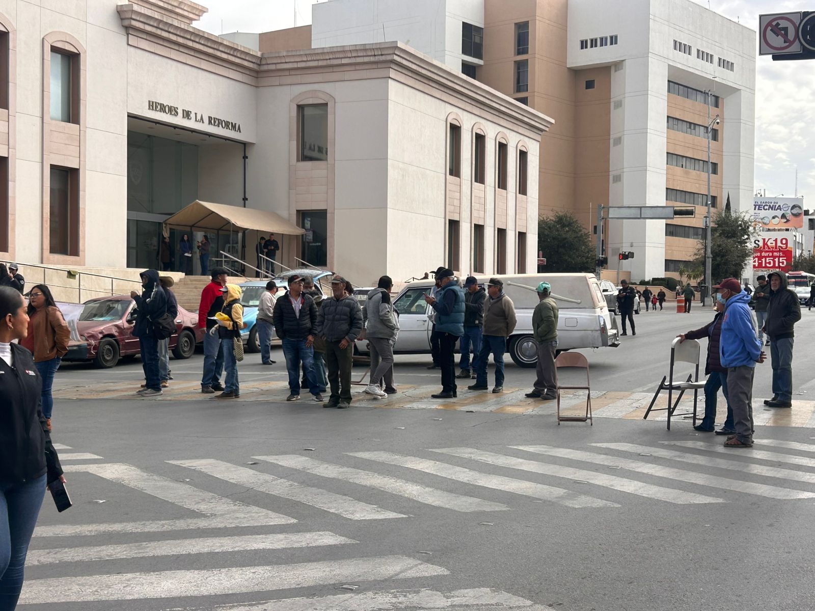 Bloqueo en el Centro: Truenan contra transporte y exigen a De la Peña