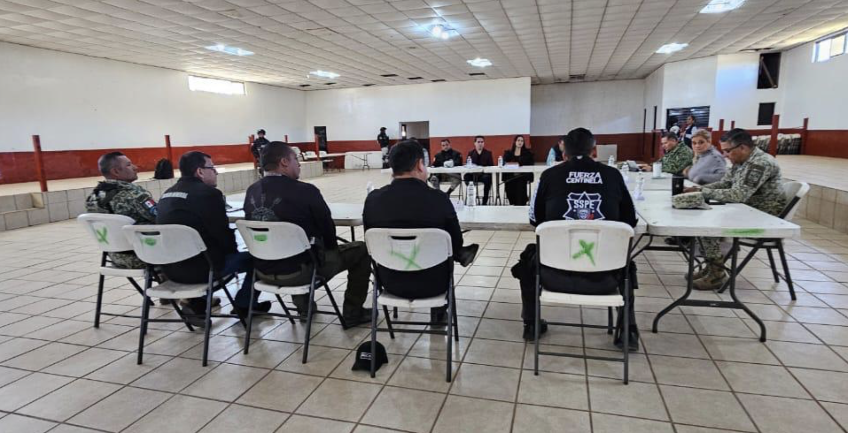 Encabeza gobernadora Maru Campos mesa de seguridad en Atascaderos