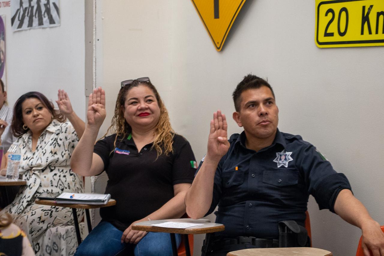 Imparten taller de Lengua de Señas Mexicana a personal de la Subsecretaría de Movilidad