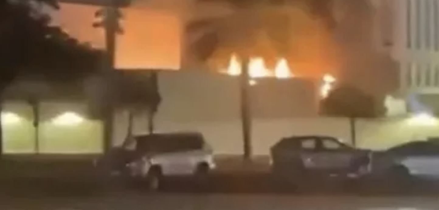 Ataque con Dron al Consulado de EU en Dubái Provoca Incendio