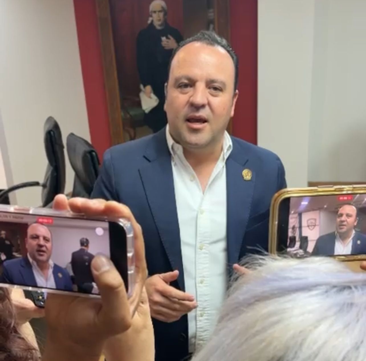 Ramírez acusa fabricación de narrativas y responde tras resolución judicial