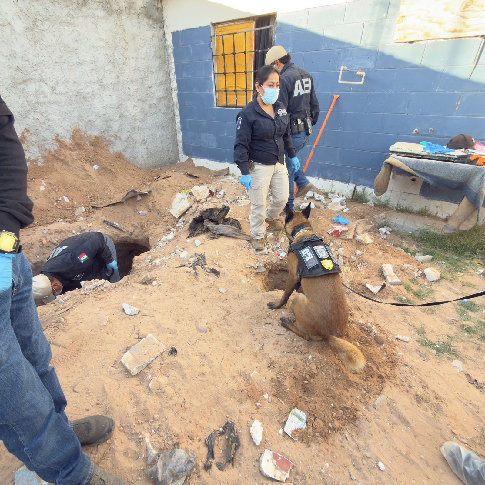Localizan dos cuerpos enterrados en colonia de Cd. Juárez 