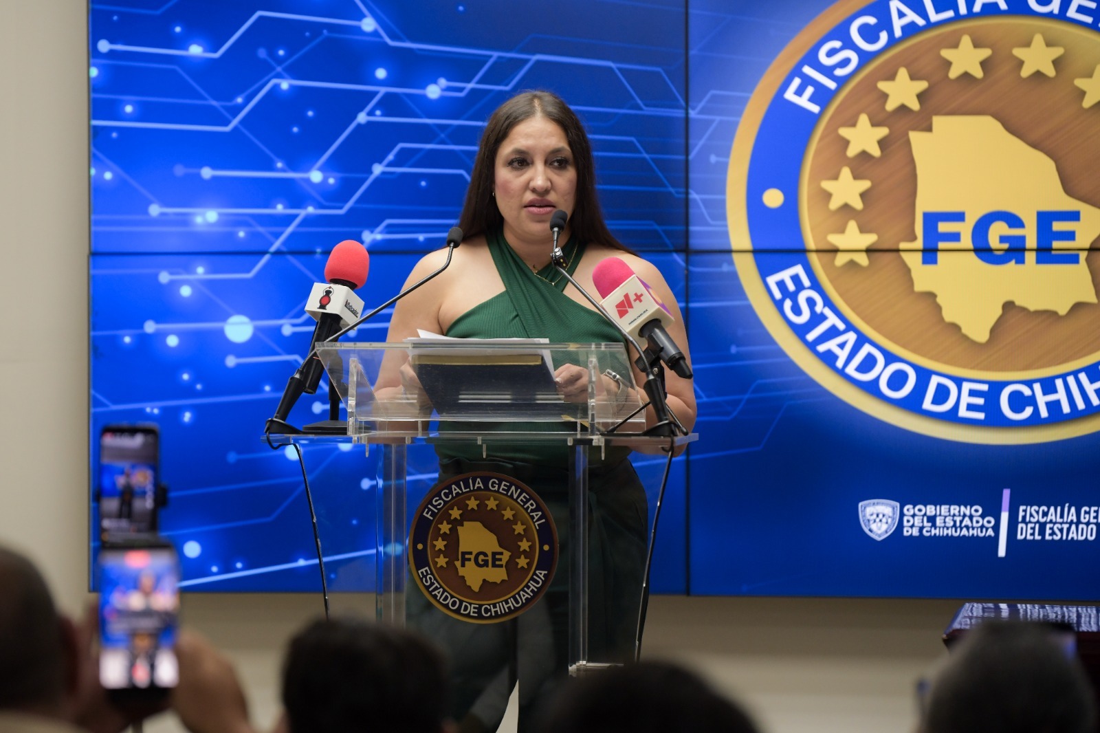 Uno de los agentes americanos portaba arma, confirma Wendy Chávez