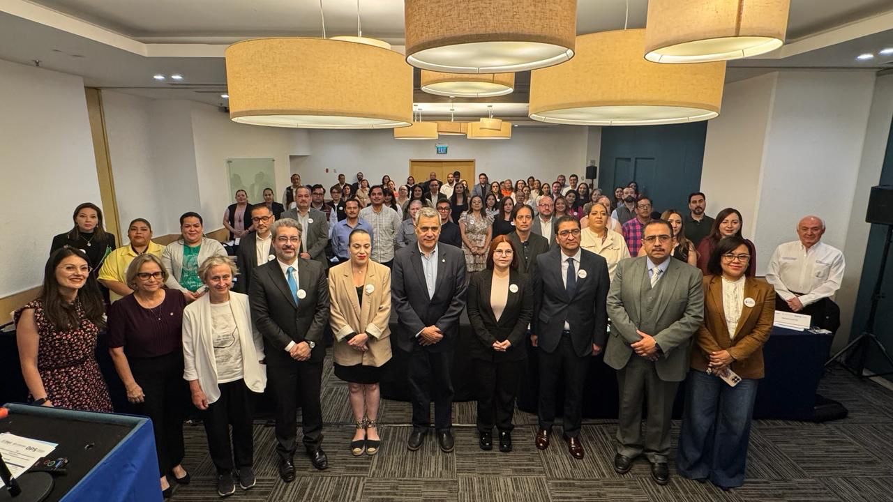 Reconocen labor de personal de psicología en su día 