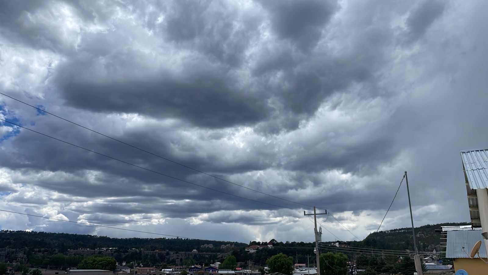 Lluvia, viento y tolvaneras para el fin de semana