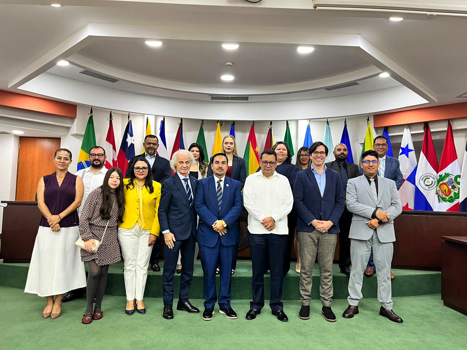 Participa el TSJE en agenda de vinculación jurídica en Costa Rica
