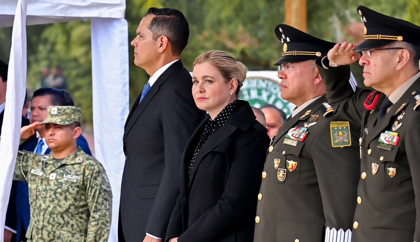 Maru Campos acude a la toma de protesta de Miguel Ángel Aguirre como Comandante de la XI Región Militar